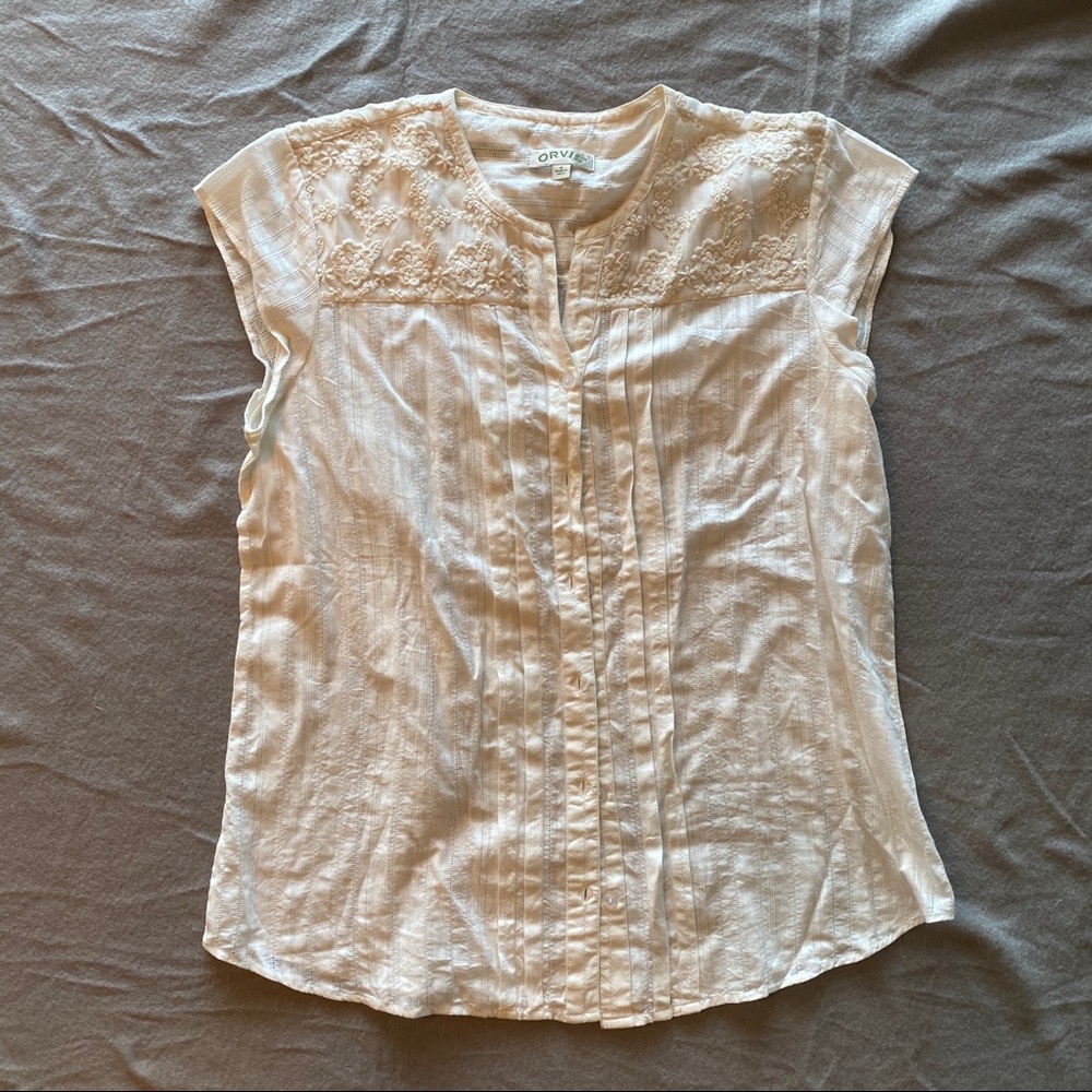 Cap-sleeve blouse with embroidery